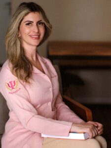 Vivian Perez - Psicóloga Especialista em Terapia Cognitivo Comportamental